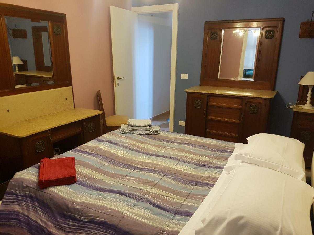 דירות פינאלה ליגורה Casa Florine מראה חיצוני תמונה